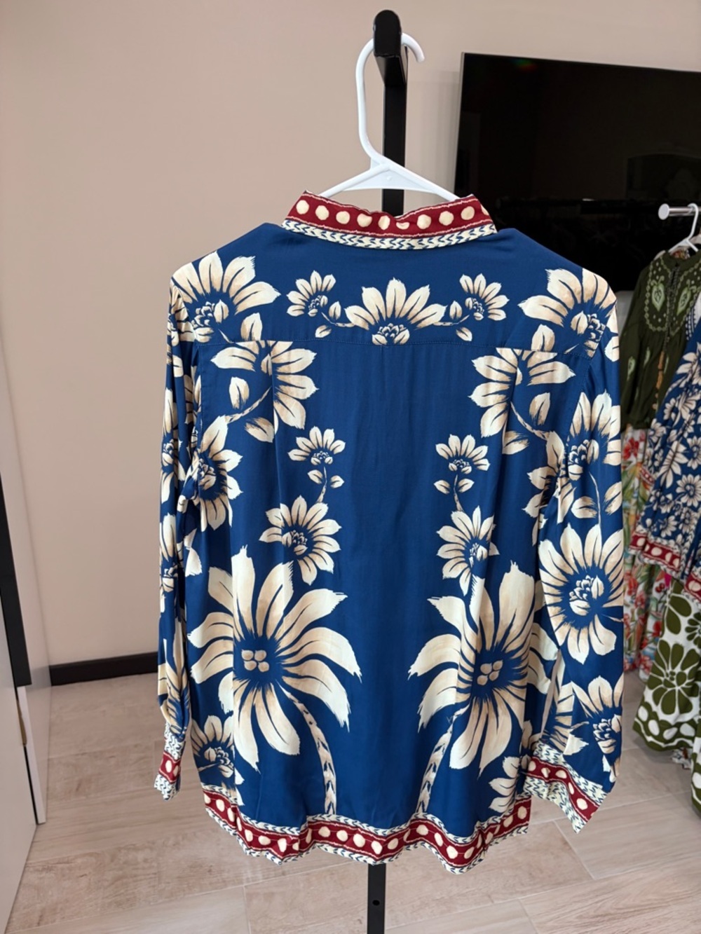 Farm Rio: Blue Luna Collared Lenzing
Ecovero Viscose Pajama Shirt - Picture 7 of 10